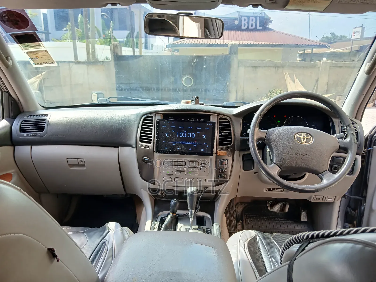 Toyota Land Cruiser 2005 Gray