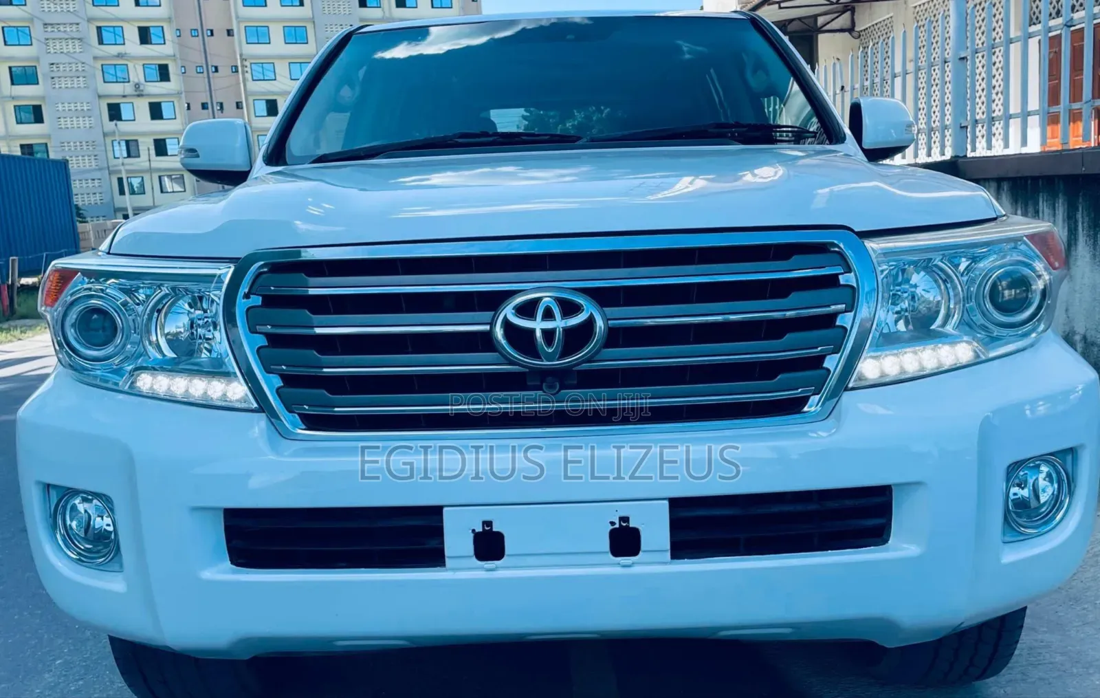 Toyota Land Cruiser 2013 White