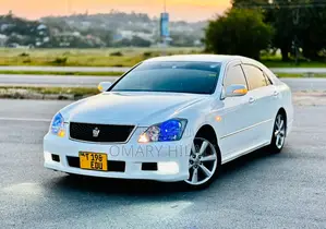 Toyota Crown 2006 Pearl