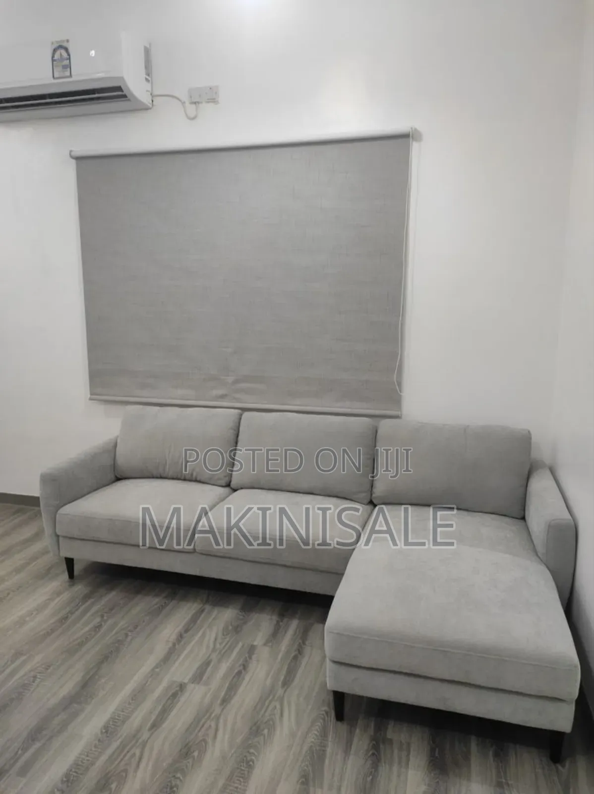 Sofa Nzuri Sana Simple