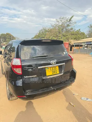Toyota Vanguard 2005 Black