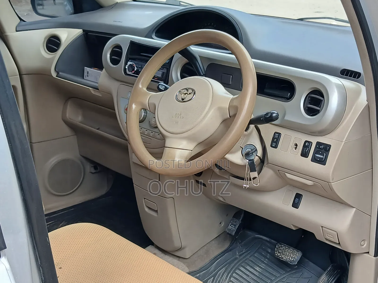 Toyota Porte 2005 Silver