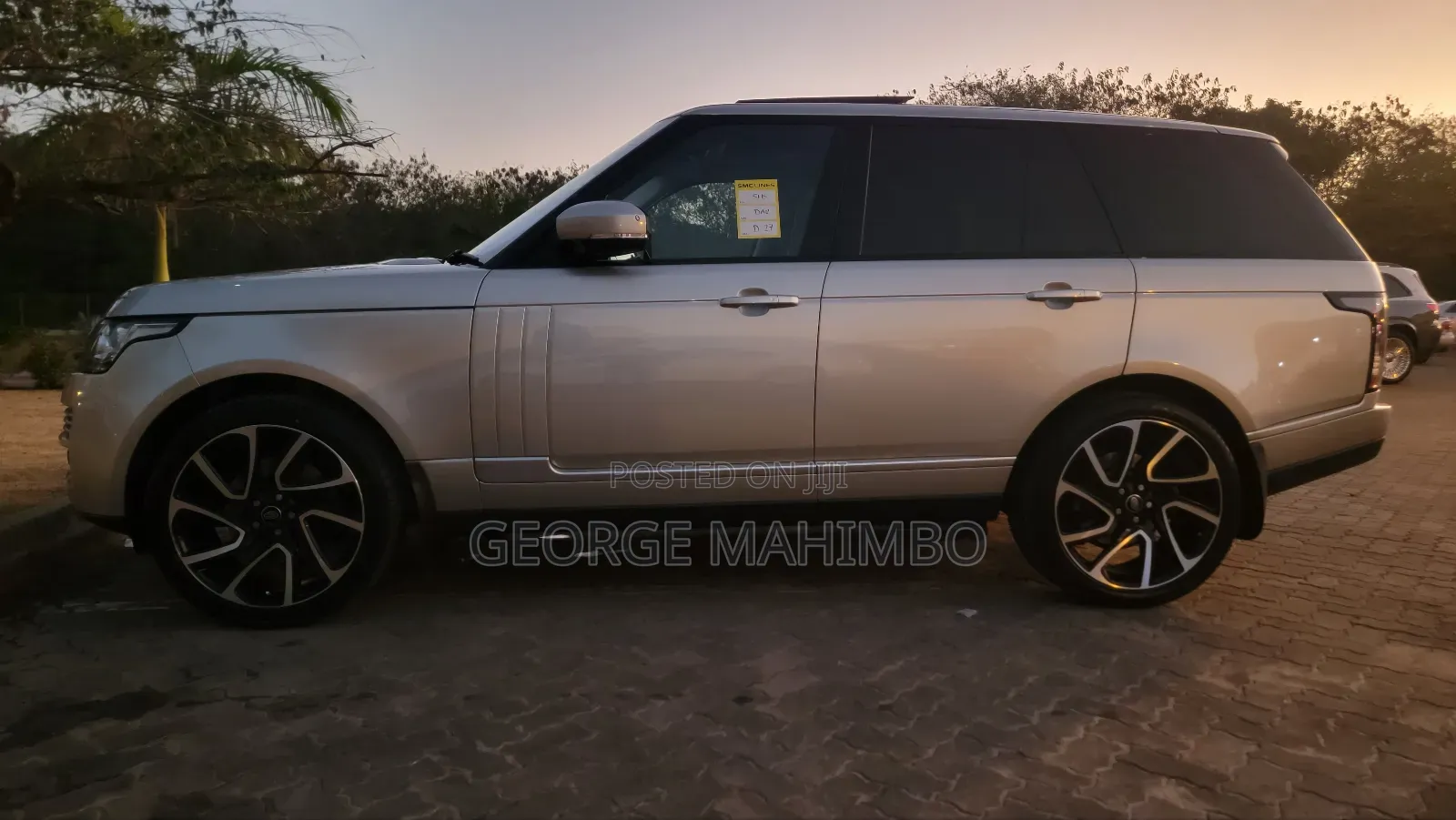 Land Rover Range Rover Vogue 2016 Gold