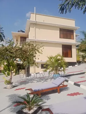 Furnished 6bdrm Mansion in Kitunda for sale