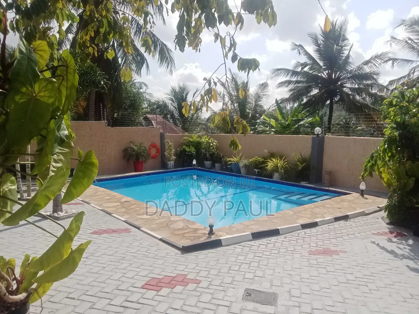 Furnished 6bdrm Mansion in Kitunda for sale