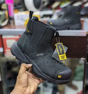 Safety Boots or Joggers With Totally Best Materials for Top Protection
