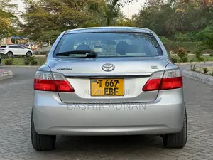 Toyota Premio 1.5 FWD 2010 Silver