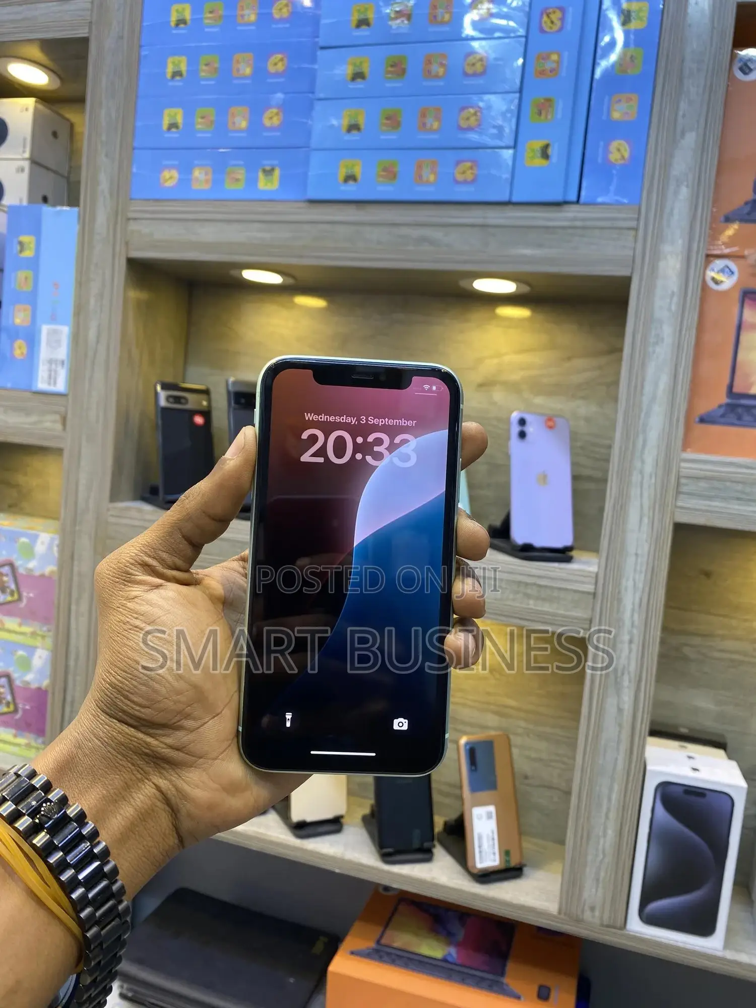 New Apple iPhone 11 128 GB White