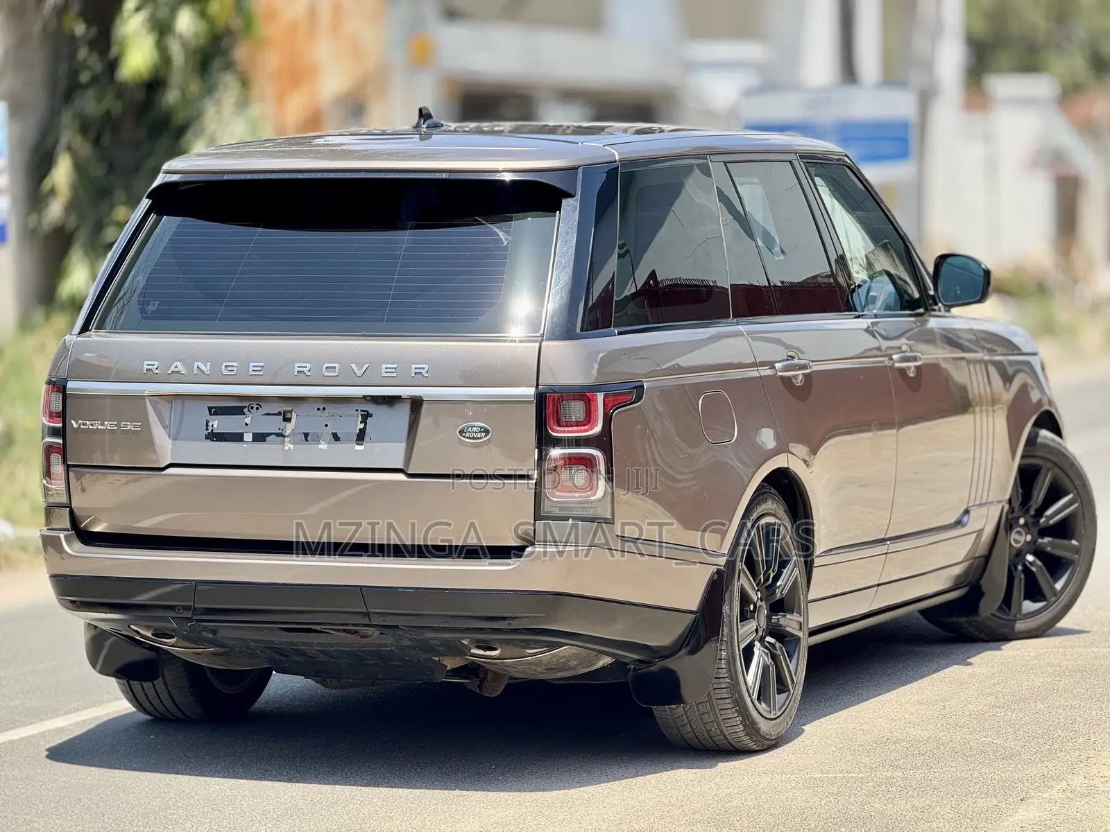 Land Rover Range Rover Vogue 2016 Gold