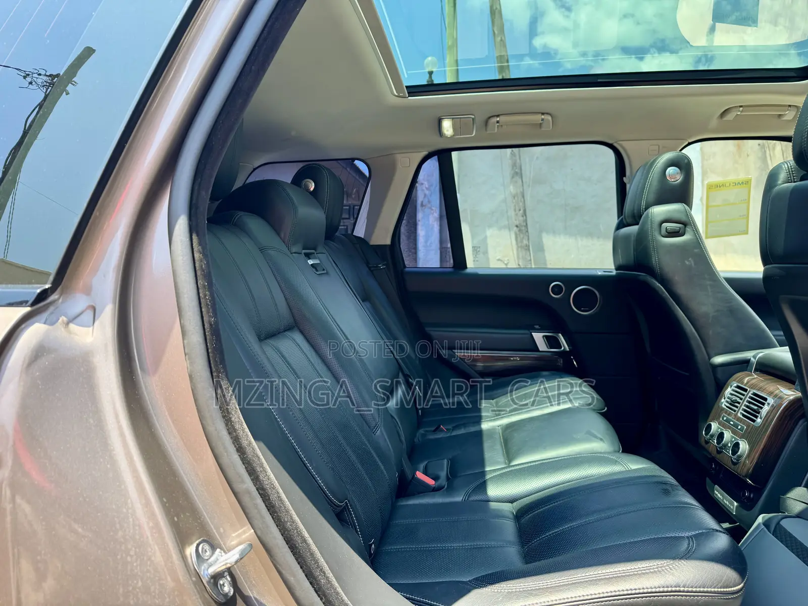 Land Rover Range Rover Vogue 2016 Gold