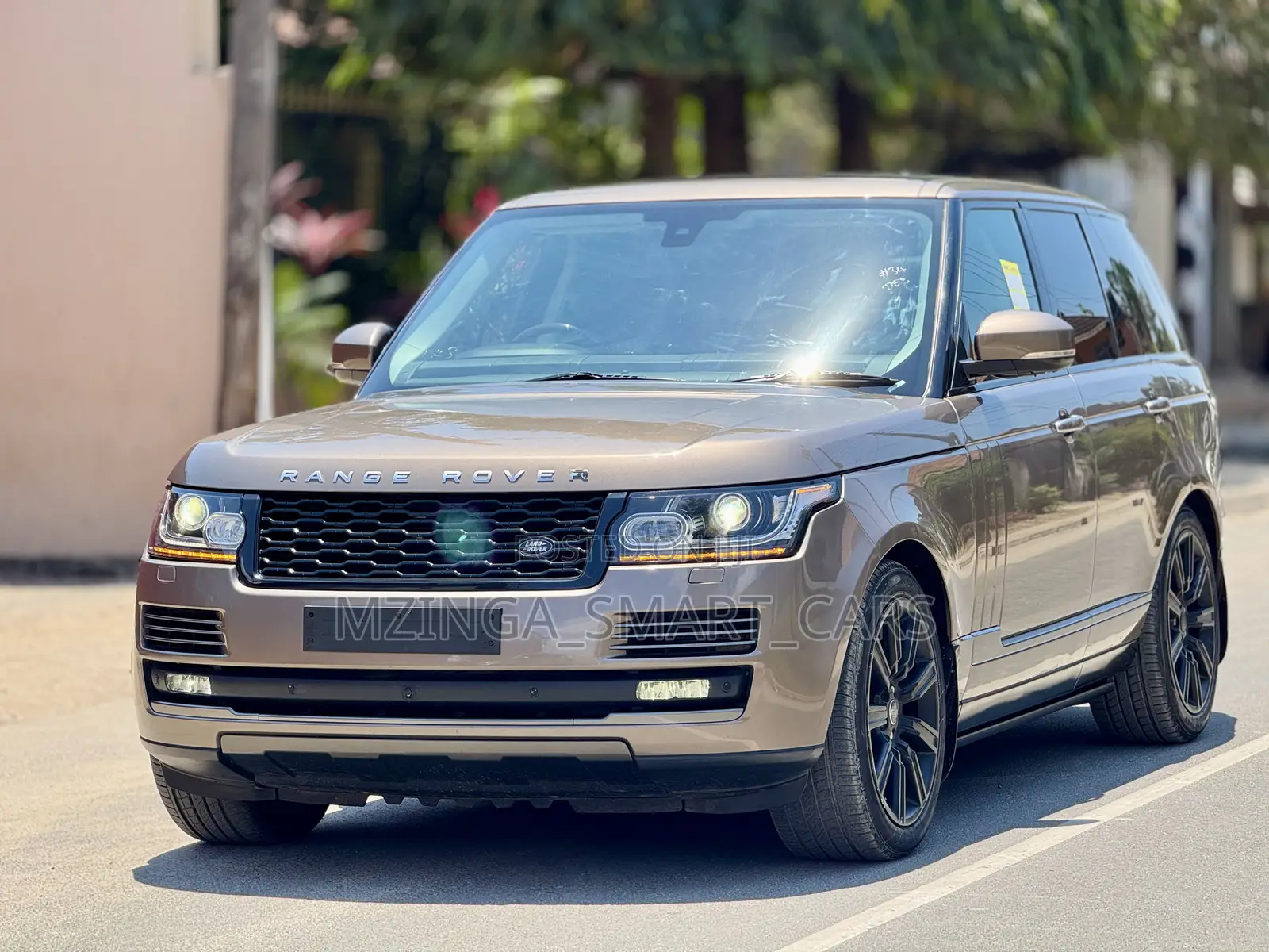 Land Rover Range Rover Vogue 2016 Gold