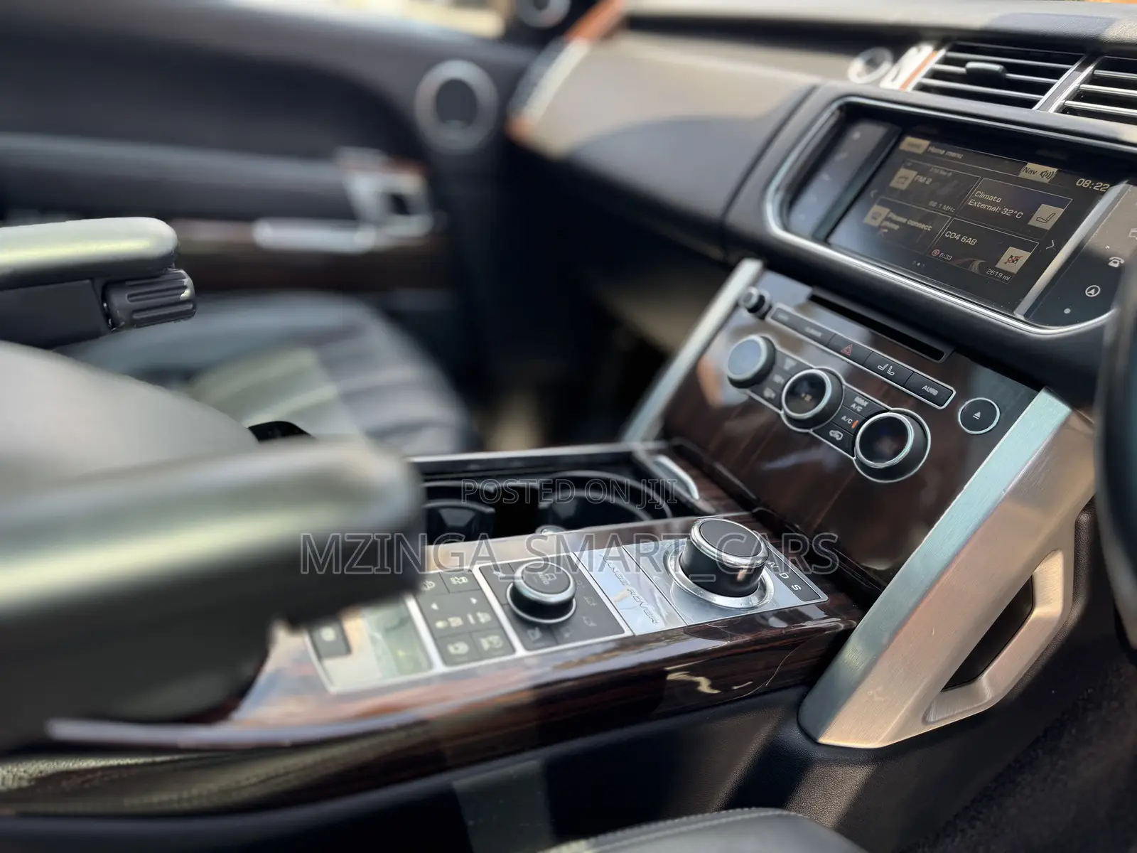 Land Rover Range Rover Vogue 2016 Gold