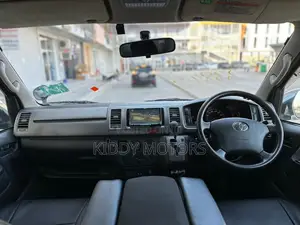 Toyota HiAce 2005 Silver