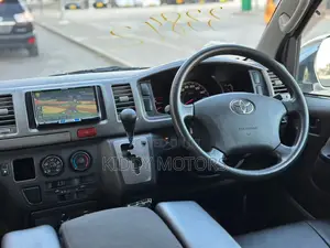 Toyota HiAce 2005 Silver