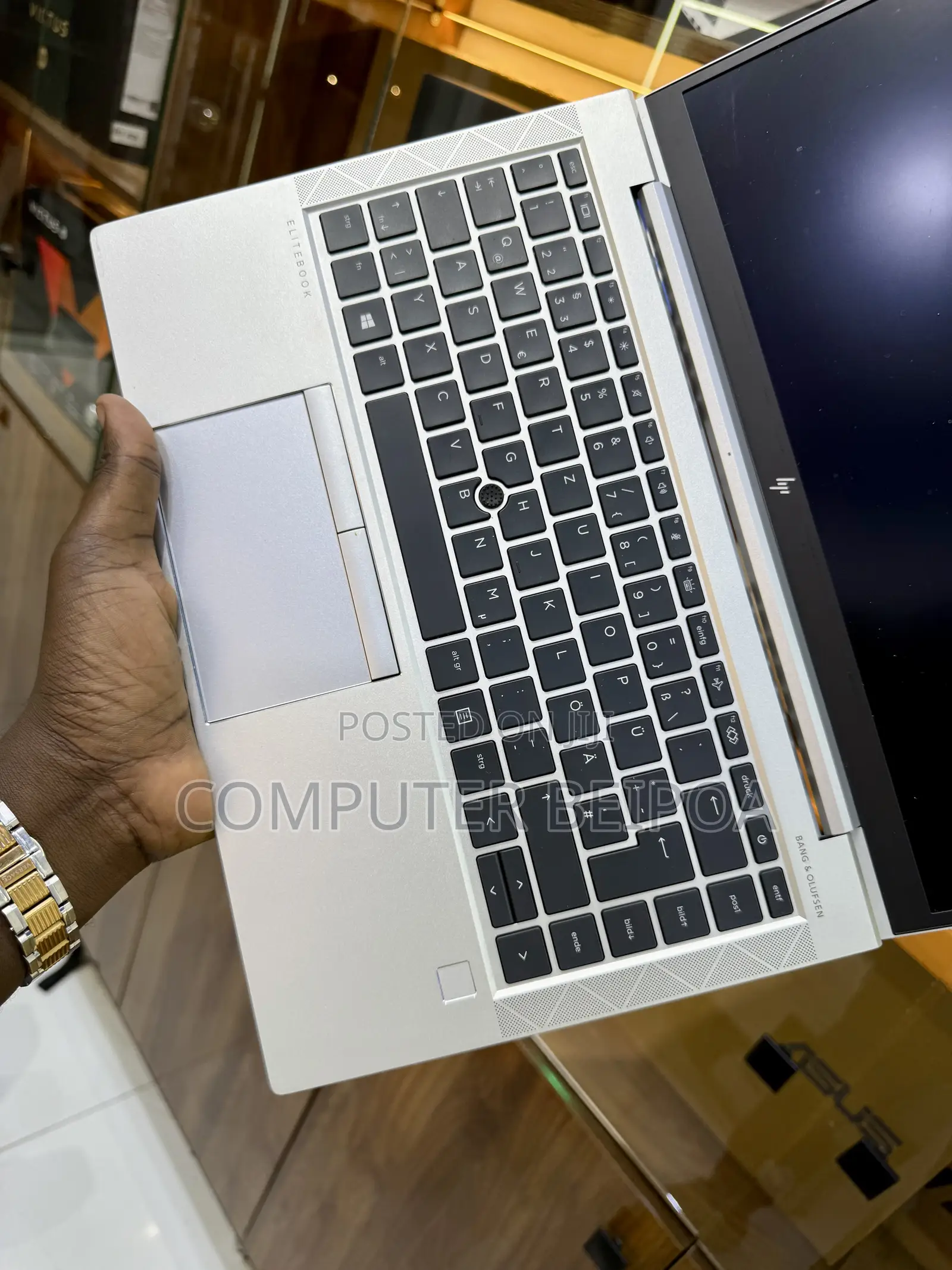 Laptop HP EliteBook 840 G8 8GB Intel Core I5 SSD 256GB