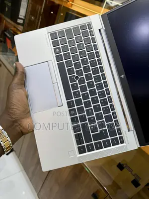 Laptop HP EliteBook 840 G8 8GB Intel Core I5 SSD 256GB