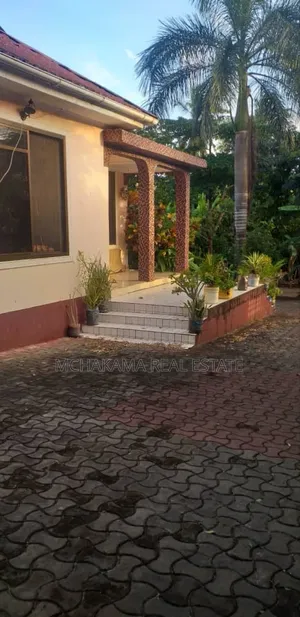 4bdrm House in Mchakama Real Estate, Mbezi for sale