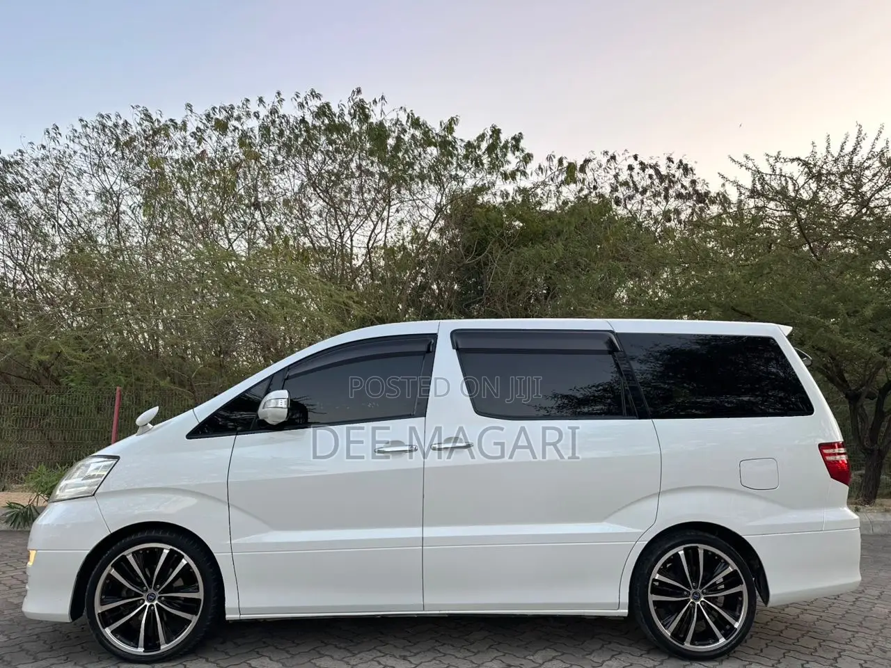 Toyota Alphard 2006 White