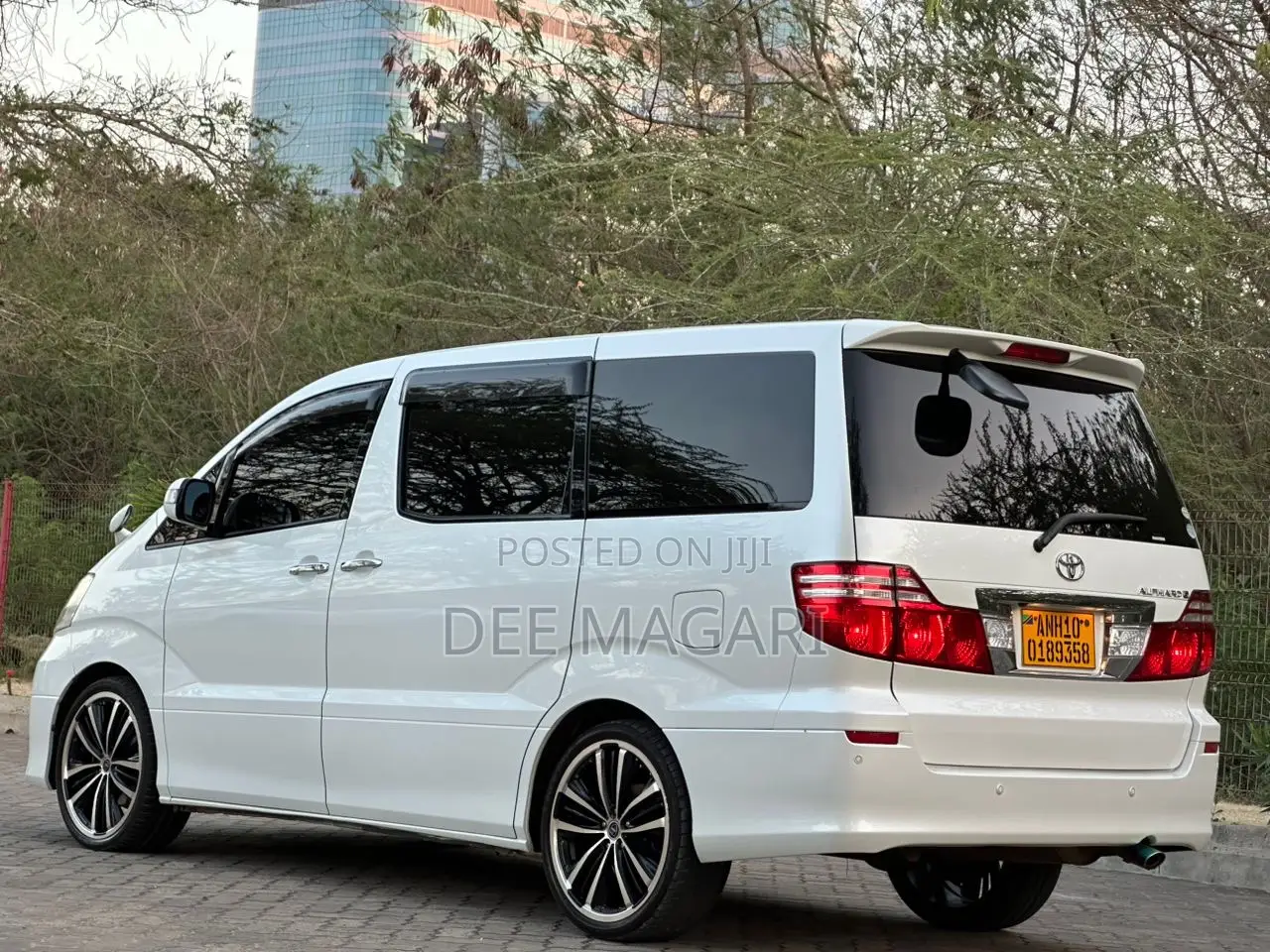 Toyota Alphard 2006 White