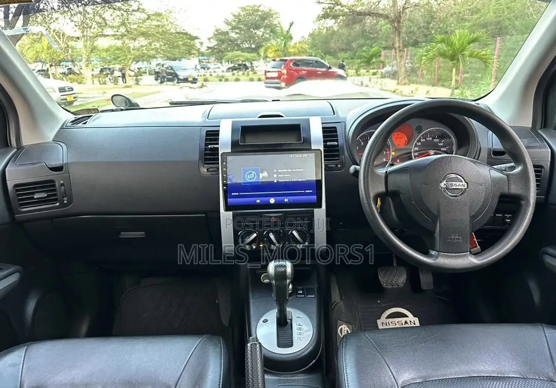 Nissan X-Trail 2010 Black
