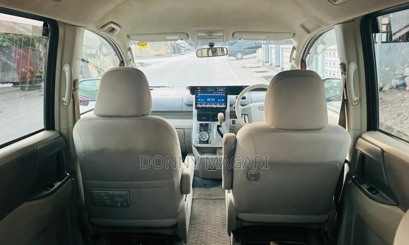 Toyota Noah 2009 Red