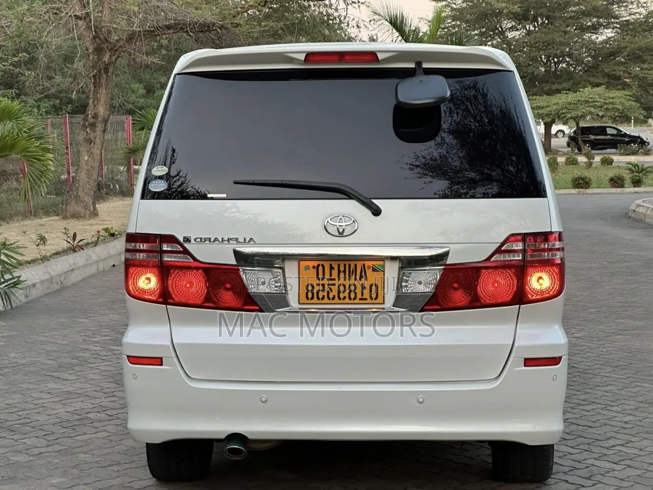 Toyota Alphard 2006 White