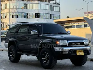 Toyota Hilux Surf 2.7 SSR 2000 Black