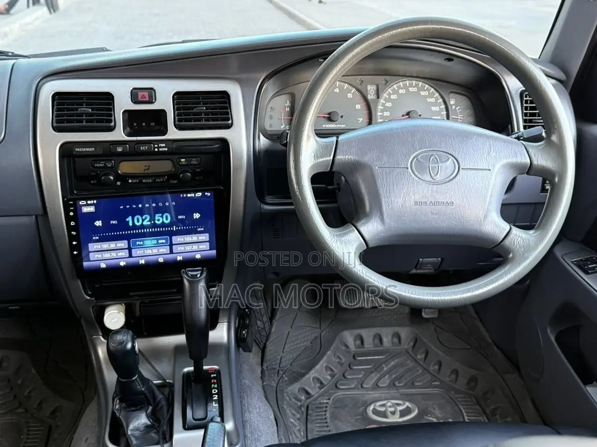 Toyota Hilux Surf 2.7 SSR 2000 Black