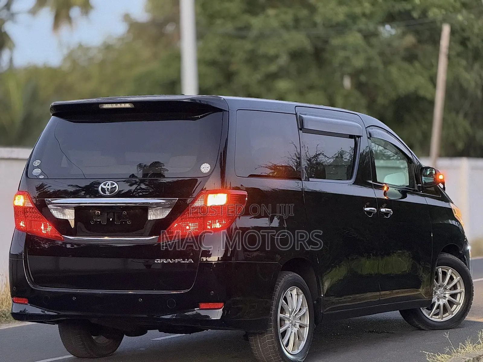 Toyota Alphard 2009 Black