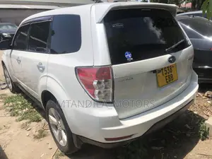 Subaru Forester 2.5XT Premium 2011 White