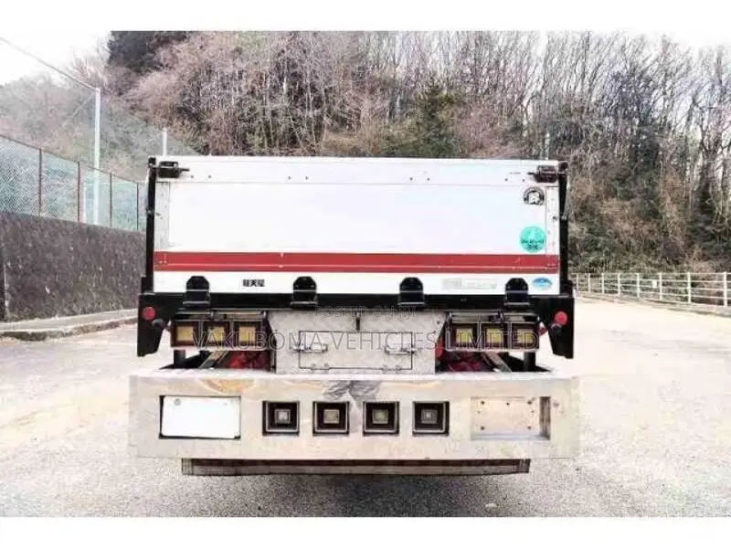 Mitsubishi Canter Truck
