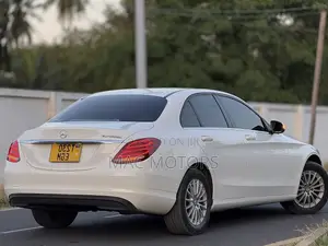 Mercedes-Benz C-Class 2015 White