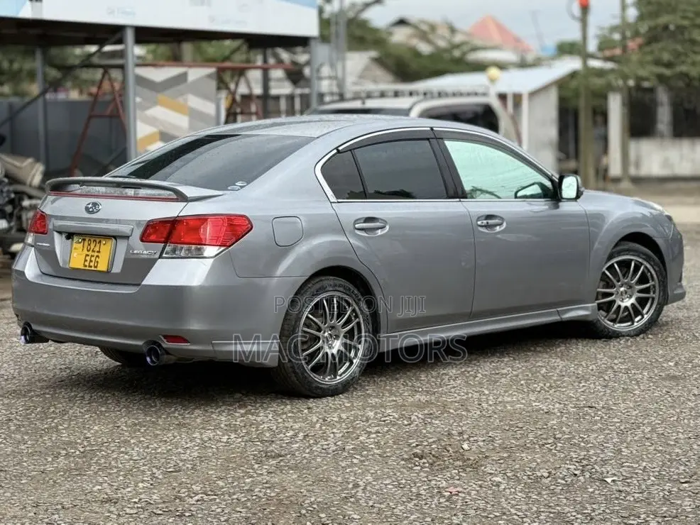 Subaru Legacy 2009 Silver