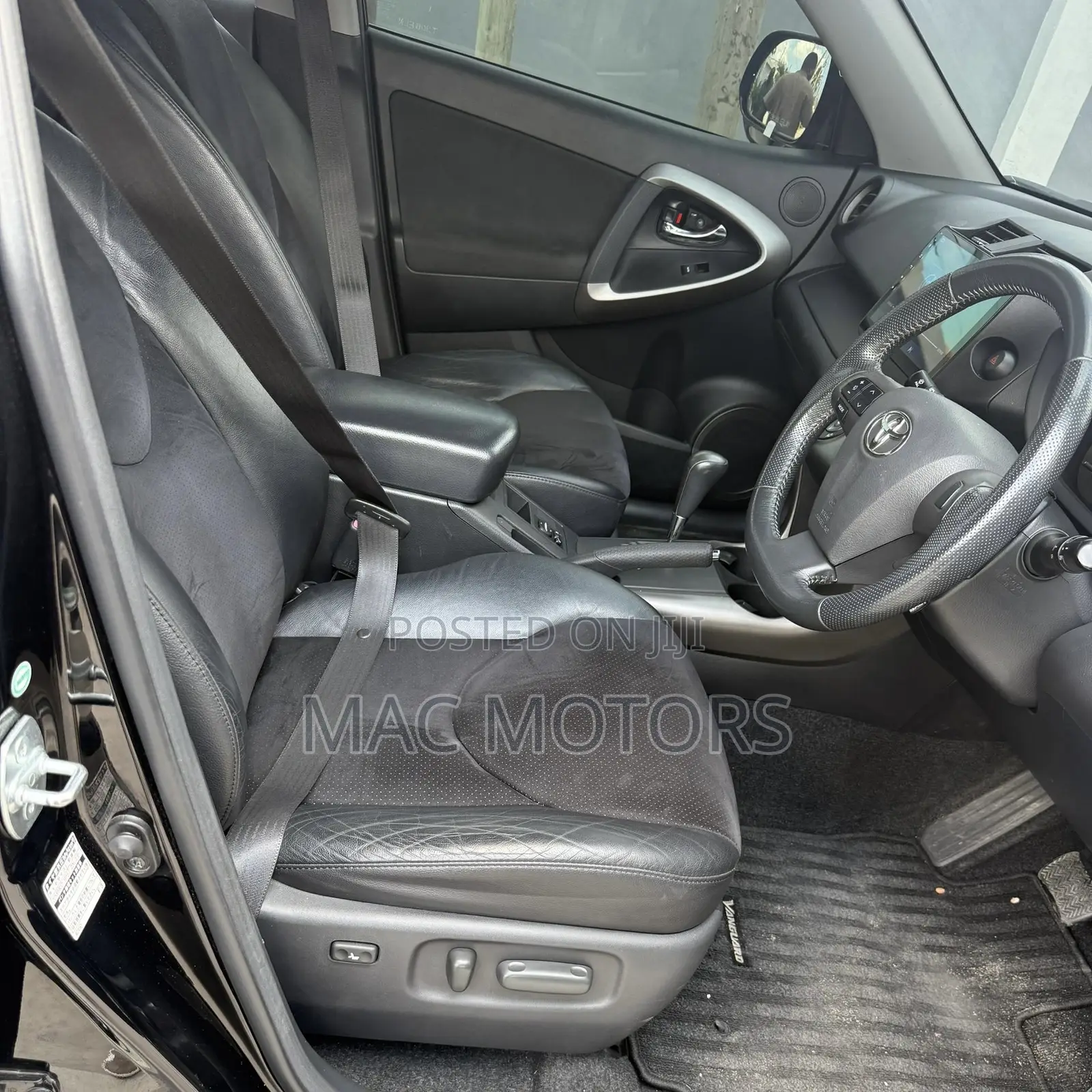 Toyota Vanguard 2010 Black