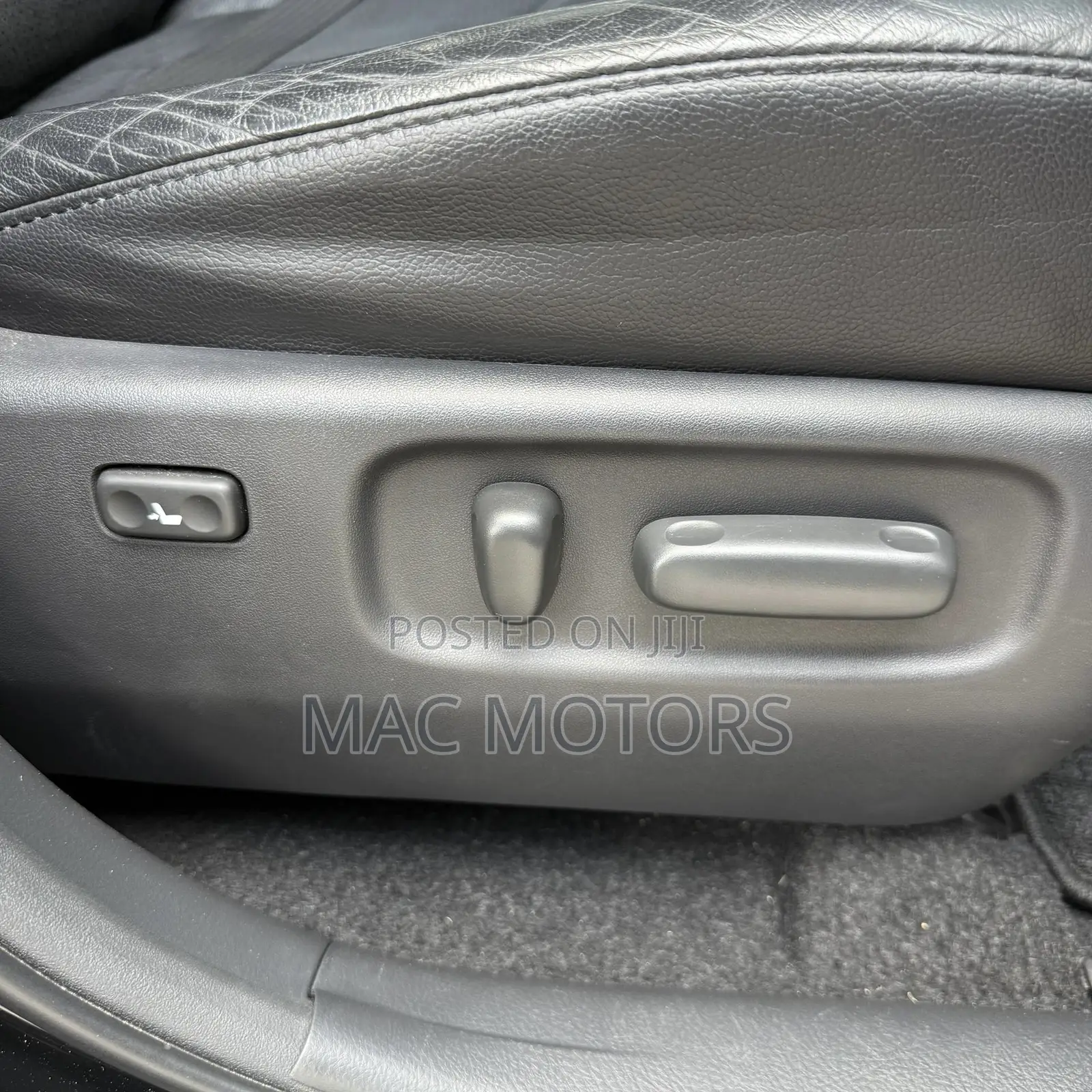 Toyota Vanguard 2010 Black