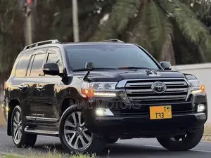 Toyota Land Cruiser 4.6 V8 ZX 2018 Black