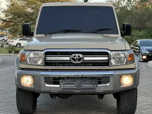 Toyota Land Cruiser 79 Series 2022 Beige