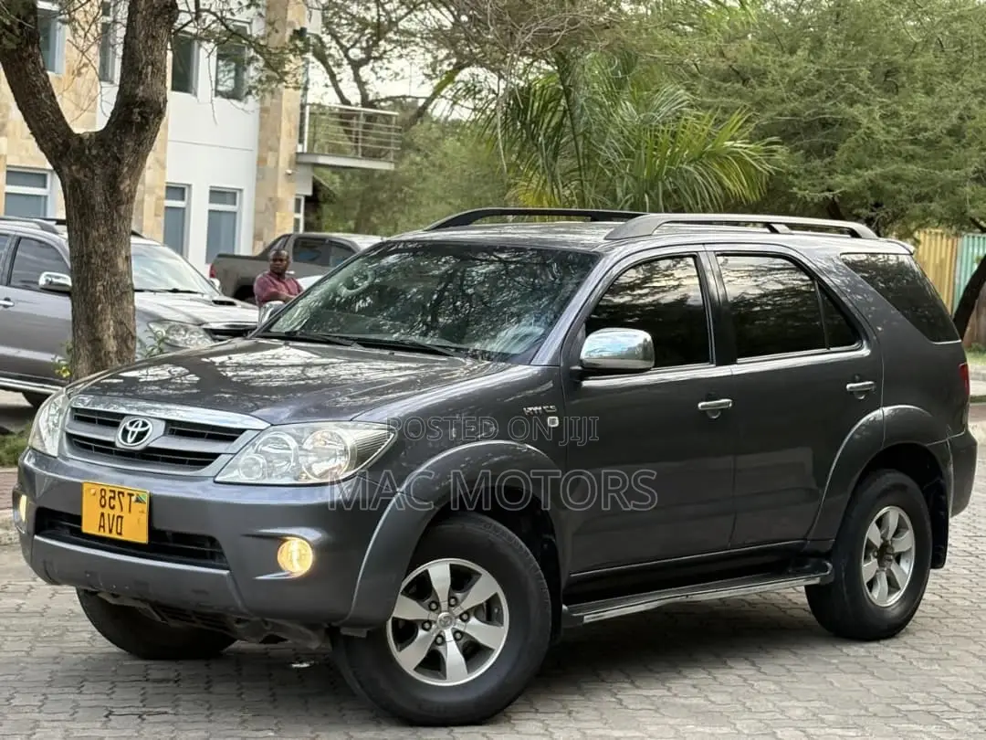 Toyota Fortuner 2.7 AWD 2006 Gray