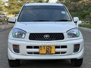Toyota RAV4 Automatic 2003 White