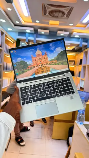 New Laptop HP EliteBook 840 G7 8GB Intel Core I5 SSD 256GB