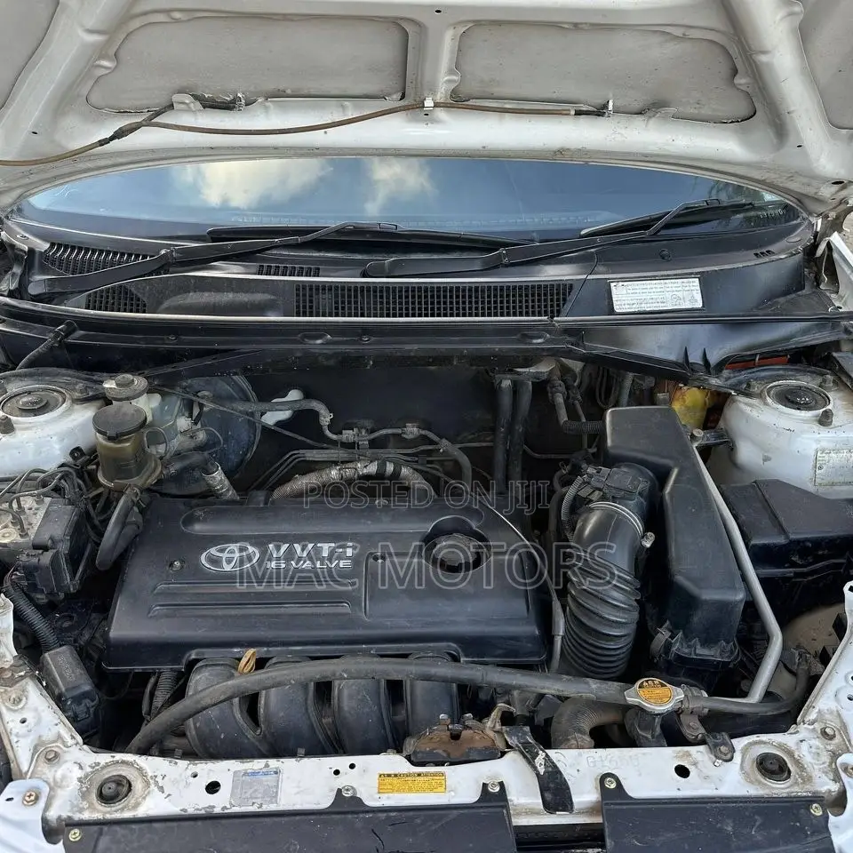 Toyota RAV4 Automatic 2003 White