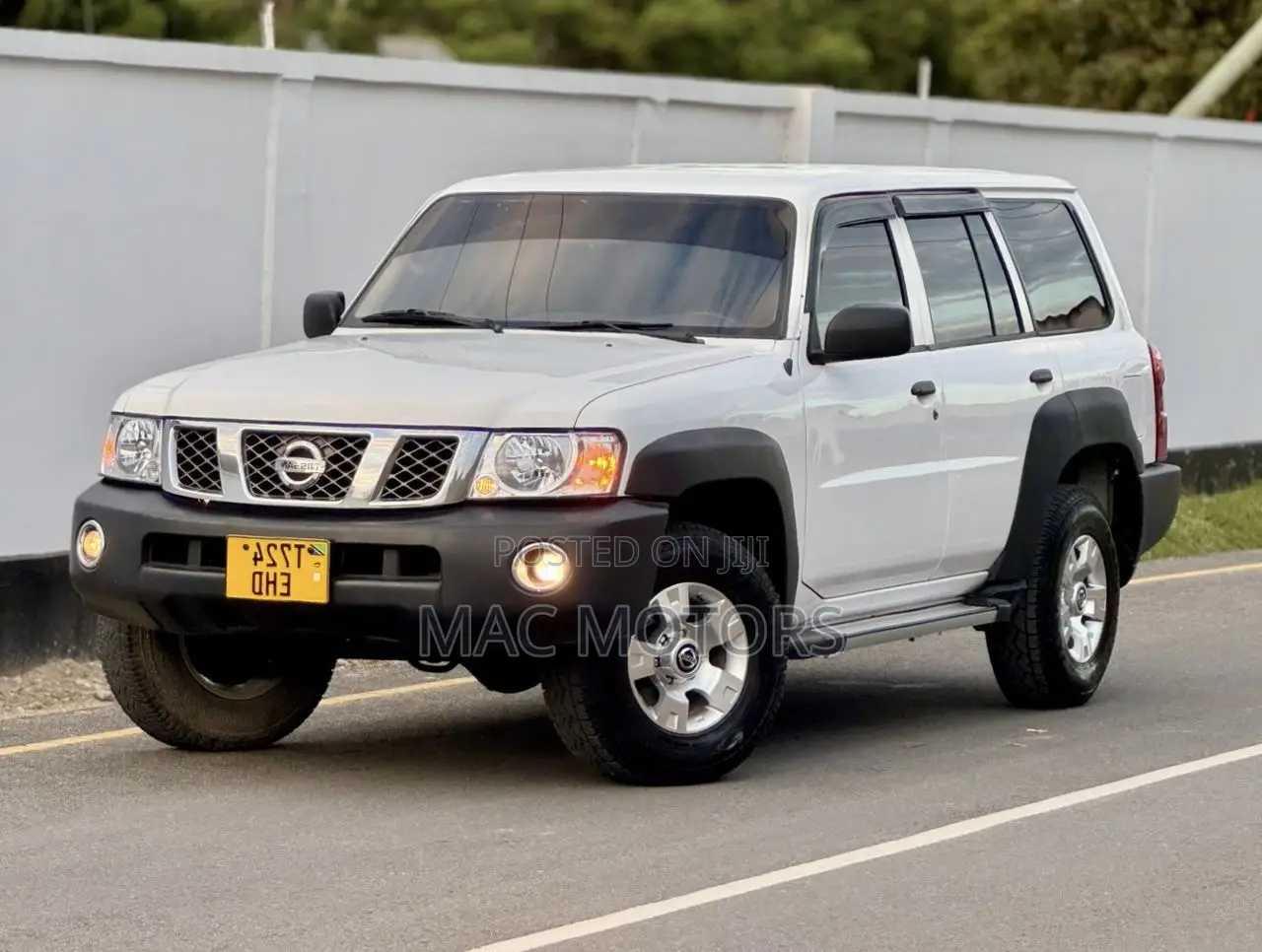 Nissan Patrol 2012 White