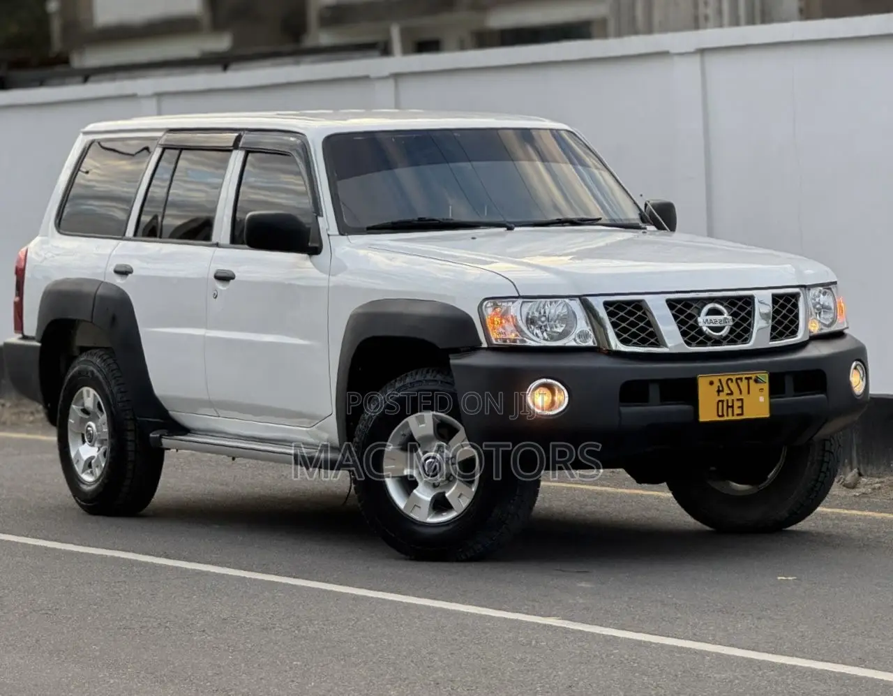 Nissan Patrol 2012 White