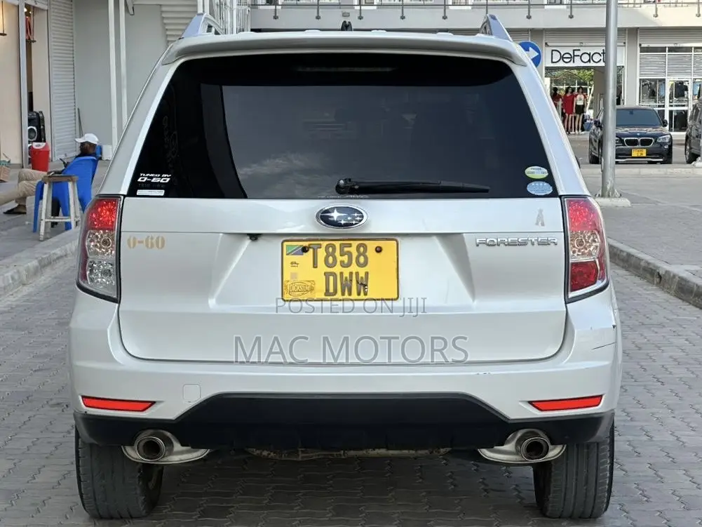 Subaru Forester 2010 White