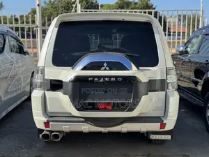 Mitsubishi Pajero 2014 White