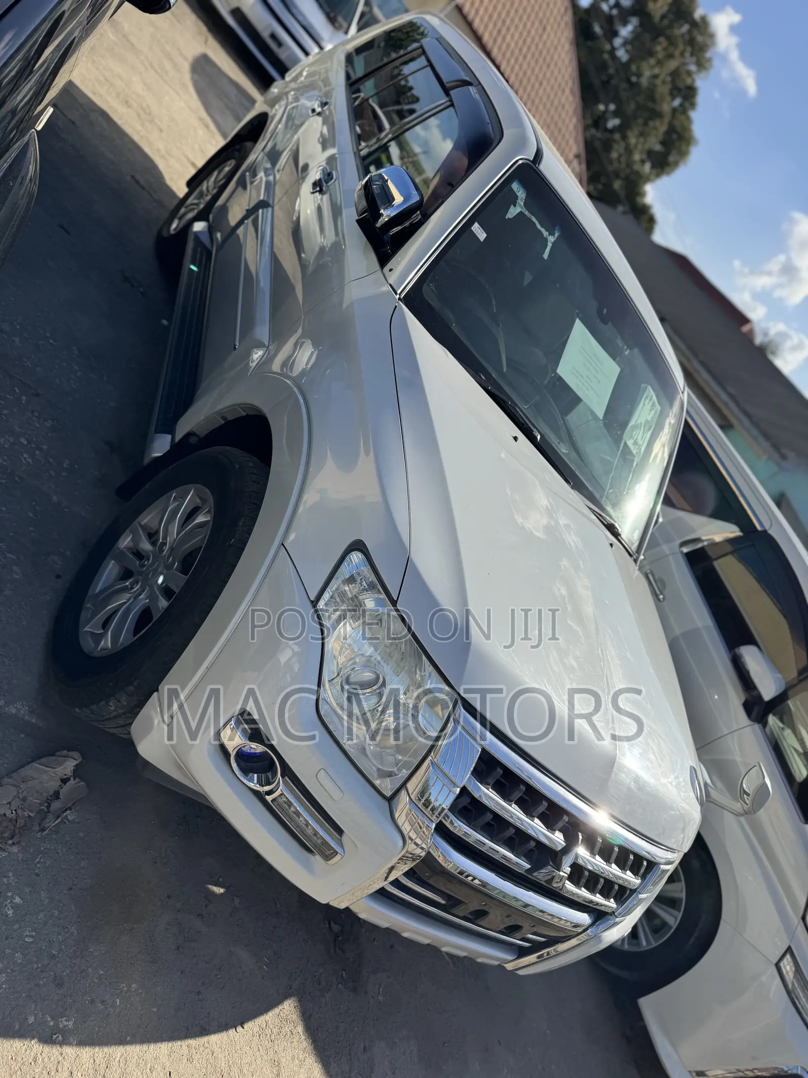 Mitsubishi Pajero 2014 White