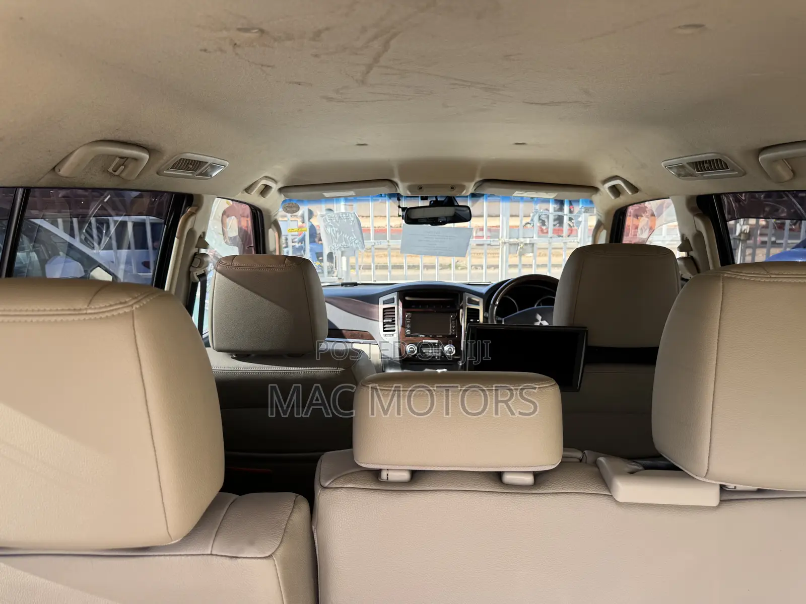 Mitsubishi Pajero 2014 White