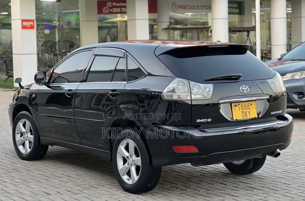 Toyota Harrier 2005 Black