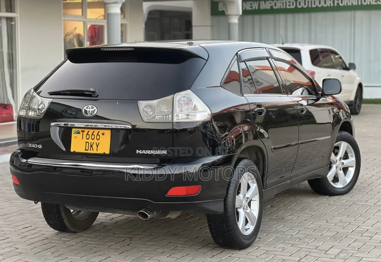 Toyota Harrier 2005 Black