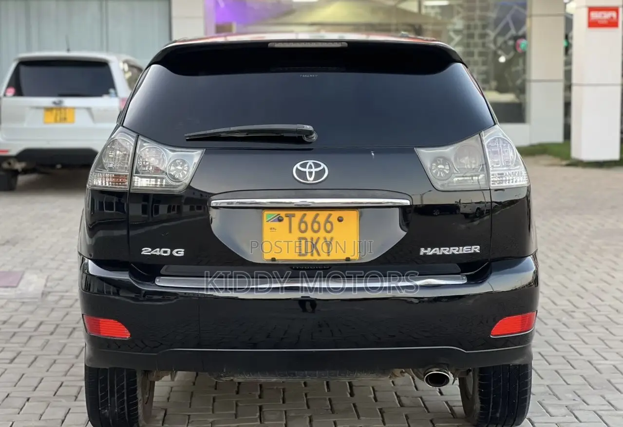 Toyota Harrier 2005 Black
